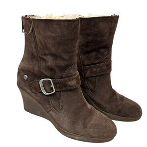 Women’s UGG Brown Suede Giselle Wedge Boots Booties Size 8
